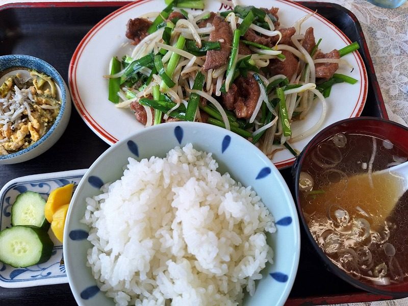 レバニラ炒め定食